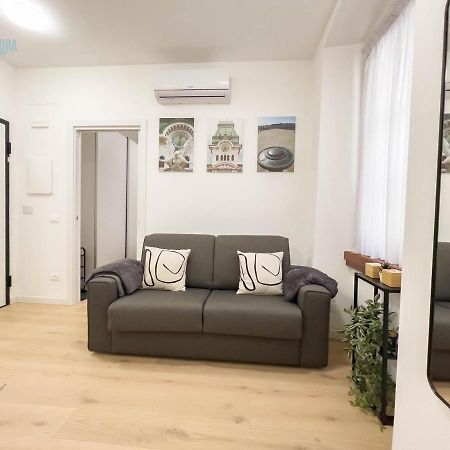 Piazza Della Borsa 3C Tirabora Short Rent Apartment Trieste Ngoại thất bức ảnh
