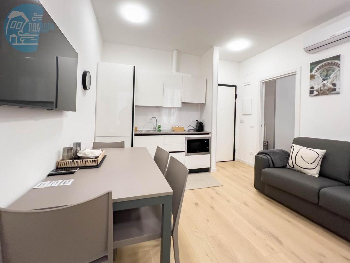 Piazza Della Borsa 3C Tirabora Short Rent Apartment Trieste Ngoại thất bức ảnh